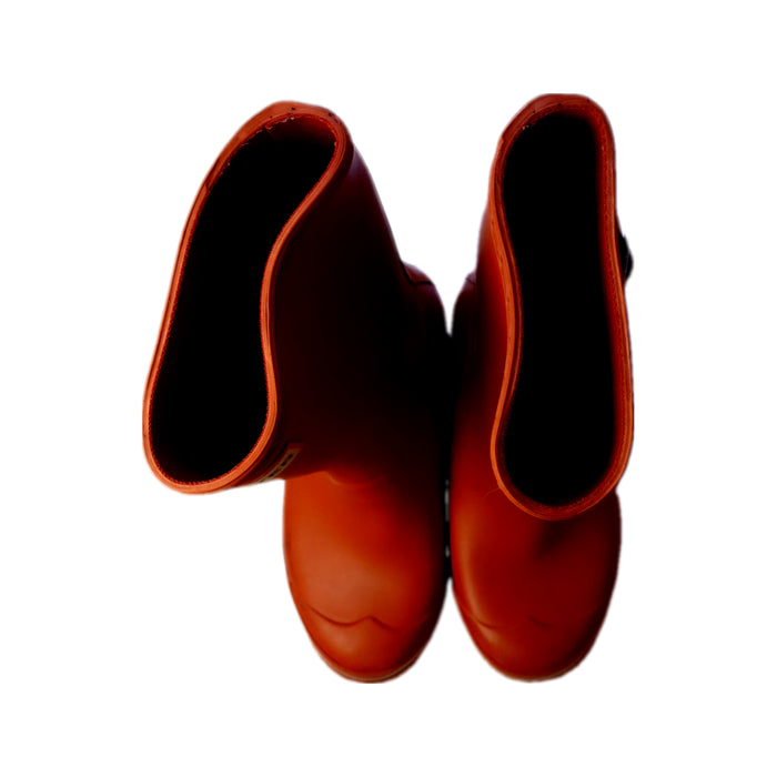 A Red Rain Boots from Hunter in size 5T for neutral. (Back View)
