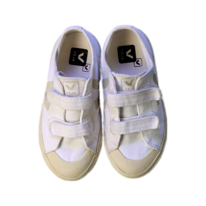 A White Sneakers from Veja in size 3T for neutral. (Back View)