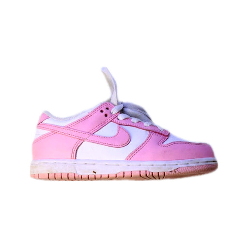 A Pink Sneakers from Nike in size 5T for girl. (Front View)