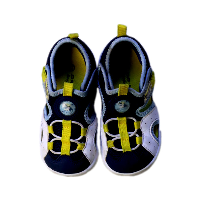 A Navy Sandals from Dr. Kong in size 3T for neutral. (Back View)
