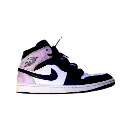 A Black Sneakers from Air Jordan in size 14Y for neutral. (Front View)