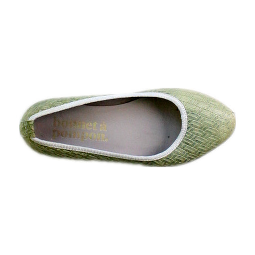 A Green Flats from Bonnet à Pompon in size 5T for girl. (Front View)