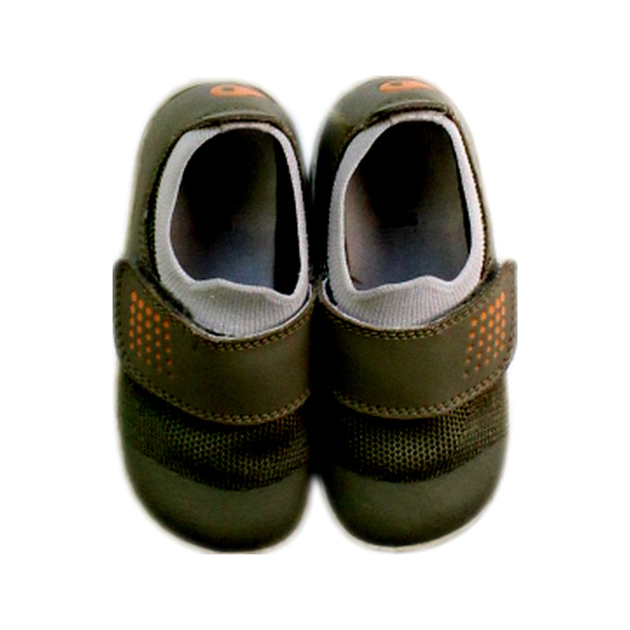 A Green Sneakers from Bobux in size 12-18M for boy. (Back View)