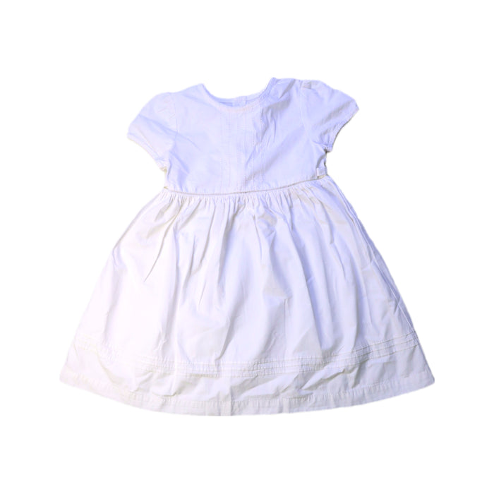A White Sleeveless Dresses from Benebene in size 2T for girl. (Front View)