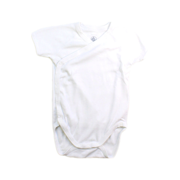 A White Short Sleeve Bodysuits from Petit Bateau in size 3-6M for neutral. (Front View)