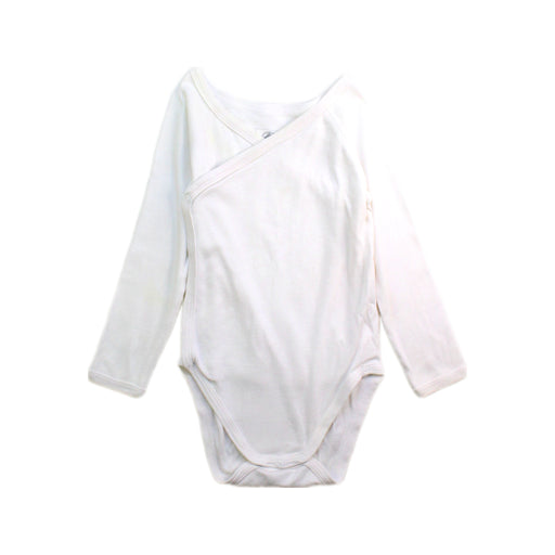 A White Long Sleeve Bodysuits from Petit Bateau in size 6-12M for neutral. (Front View)