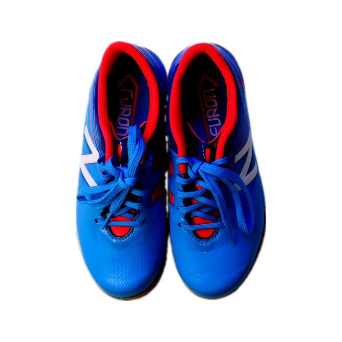 A Blue Sneakers from New Balance in size 6T for boy. (Back View)