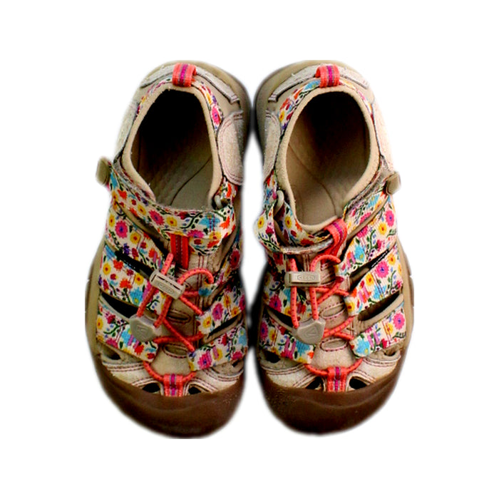 A Multicolour Sandals from Keen in size 7Y for girl. (Back View)