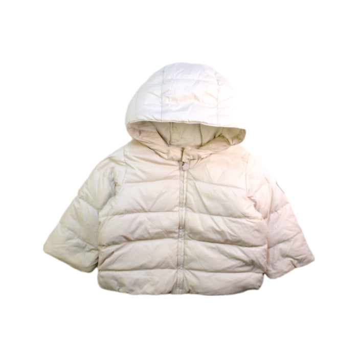 A White Puffer/Quilted Coats & Outerwear from Bonpoint in size 12-18M for girl. (Front View)