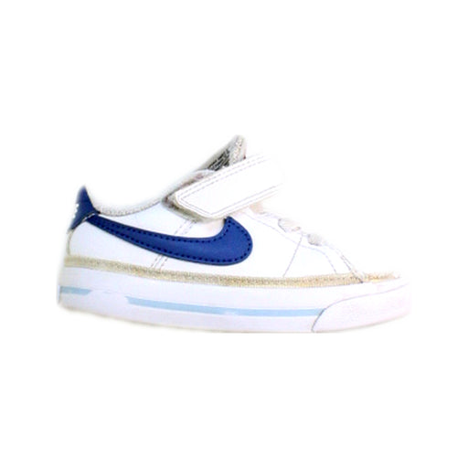 A White Sneakers from Nike in size 18-24M for boy. (Front View)