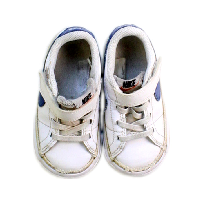 A White Sneakers from Nike in size 18-24M for boy. (Back View)