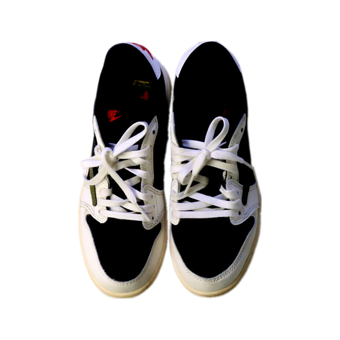 A White Sneakers from Air Jordan in size 10Y for boy. (Back View)