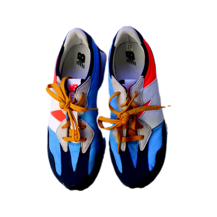 A Multicolour Sneakers from New Balance in size 11Y for neutral. (Back View)