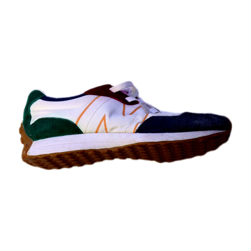 A Multicolour Sneakers from New Balance in size 10Y for neutral. (Front View)