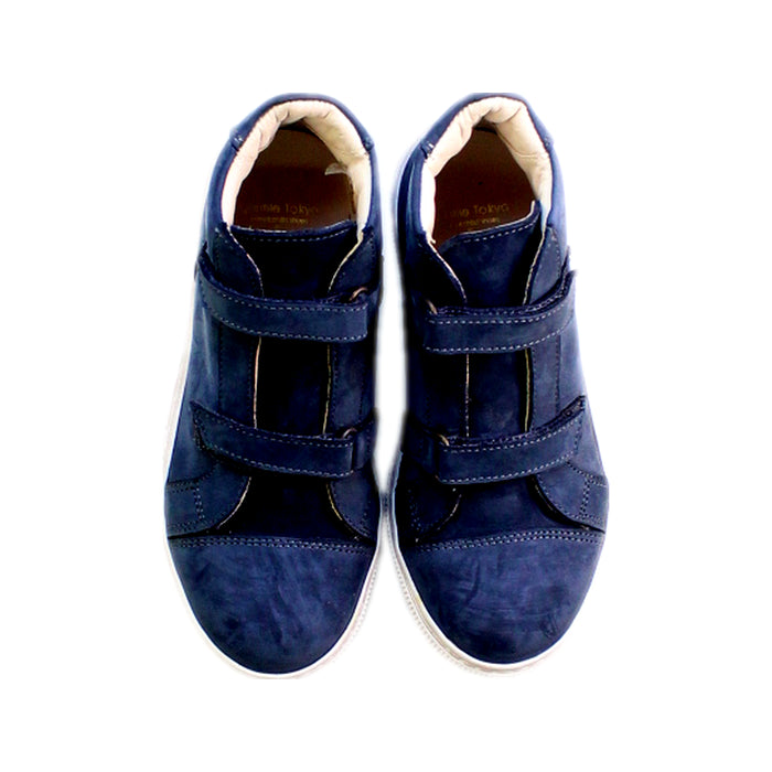 A Navy Sneakers from PePe in size 6T for boy. (Back View)