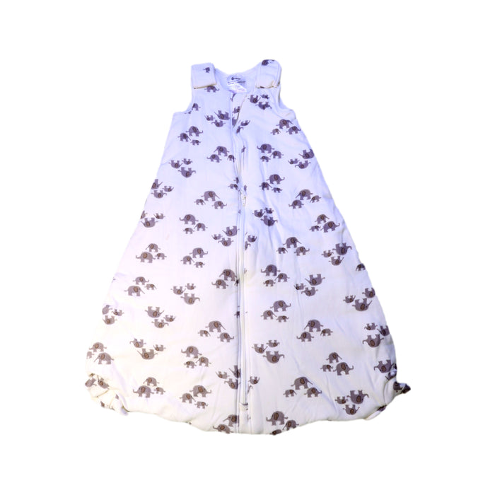A White Sleepsacs from Ergobaby in size 6-12M for neutral. (Front View)