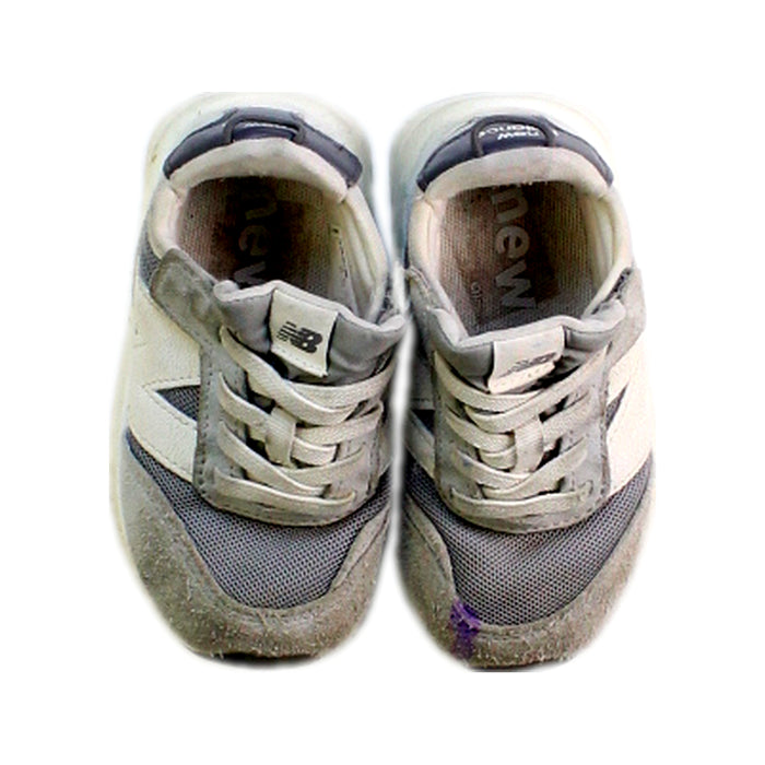 A Grey Sneakers from New Balance in size 18-24M for boy. (Back View)