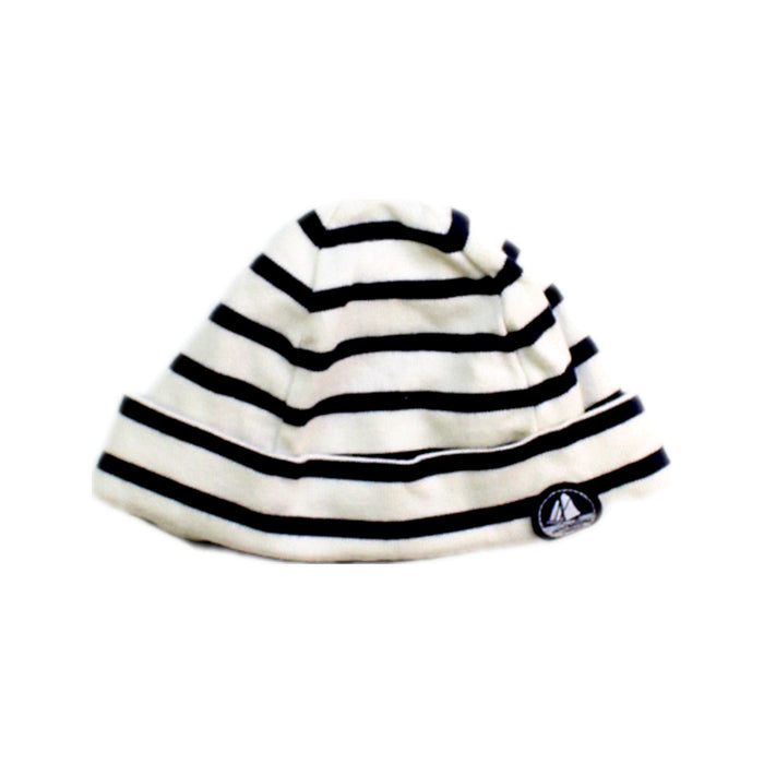 A White Beanies from Petit Bateau in size 12-18M for boy. (Front View)