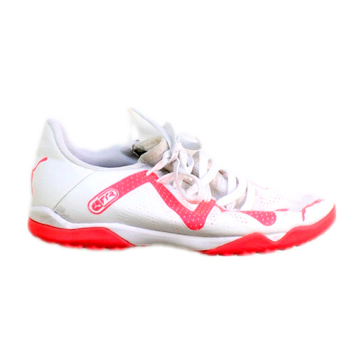A White Sneakers from Puma in size 7Y for neutral. (Front View)