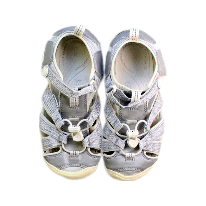A Grey Sandals from Keen in size 7Y for girl. (Back View)