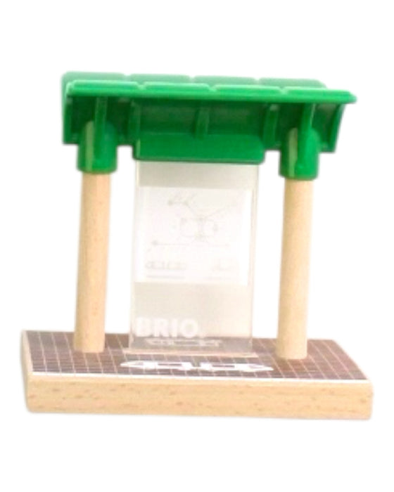 A Green Wooden Toys from Brio in size O/S for neutral. (Front View)
