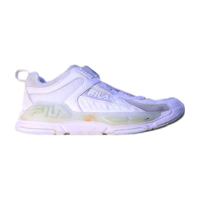 A White Sneakers from Fila in size 9Y for neutral. (Front View)