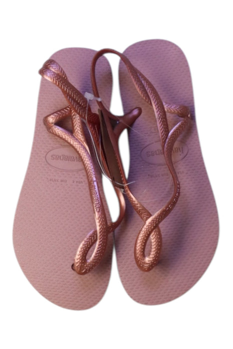 A Pink Flip Flops from Havaianas in size 12Y for girl. (Back View)