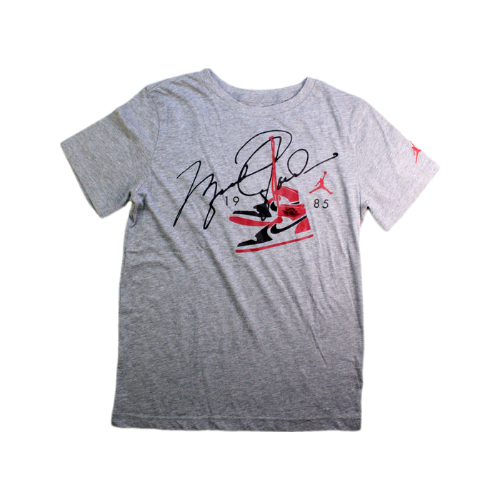 A Grey Short Sleeve T Shirts from Air Jordan in size 12Y for boy. (Front View)