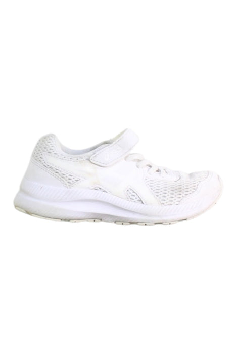 A White Sneakers from ASICS in size 6T for neutral. (Front View)