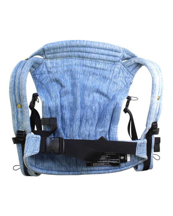 A Blue Baby Carriers from Artipoppe in size 0-3M for neutral. (Front View)
