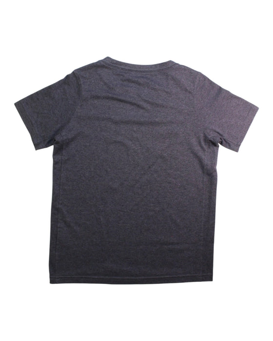 A Black Short Sleeve T Shirts from Nike in size 7Y for neutral. (Back View)