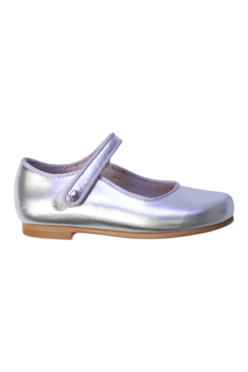 A Silver Dress Shoes from Jacadi in size 3T for girl. (Front View)