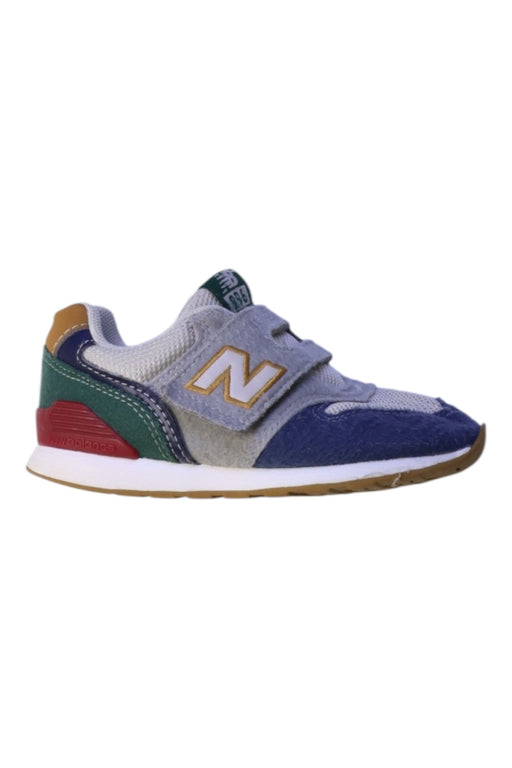 A Multicolour Sneakers from New Balance in size 4T for neutral. (Front View)