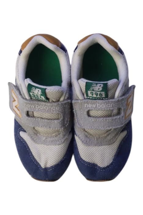 A Multicolour Sneakers from New Balance in size 4T for neutral. (Back View)