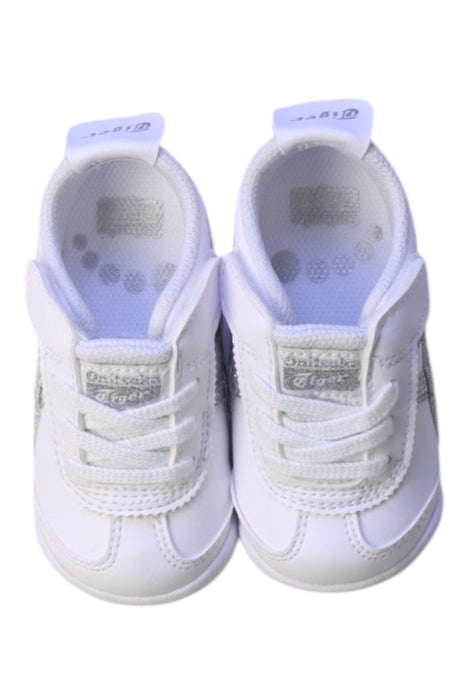 A White Sneakers from Onitsuka Tiger in size 12-18M for girl. (Back View)