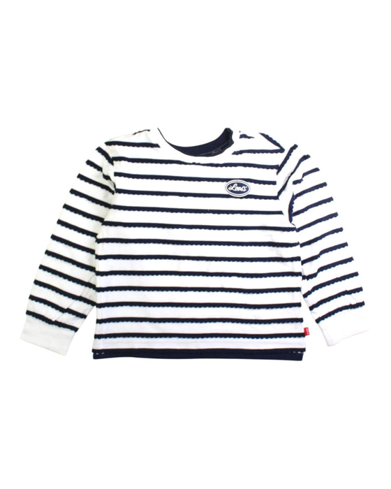 A White Crewneck Sweatshirts from Levi's in size 6T for girl. (Front View)