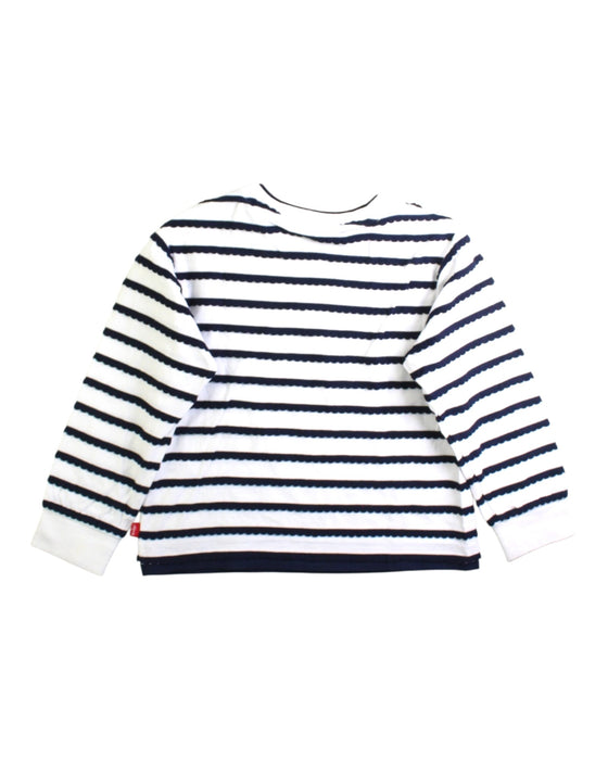 A White Crewneck Sweatshirts from Levi's in size 6T for girl. (Back View)