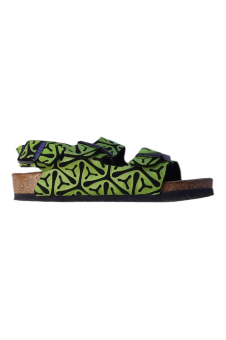 A Green Sandals from Birkenstock in size 5T for boy. (Front View)
