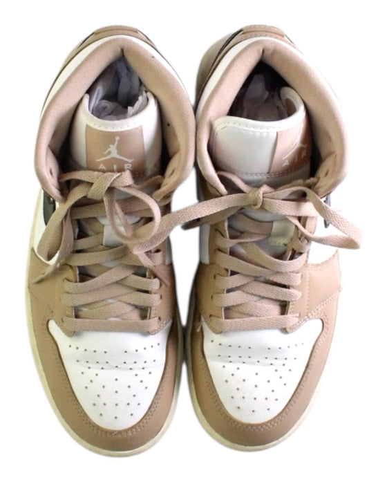 A Beige Sneakers from Air Jordan in size 14Y for neutral. (Back View)