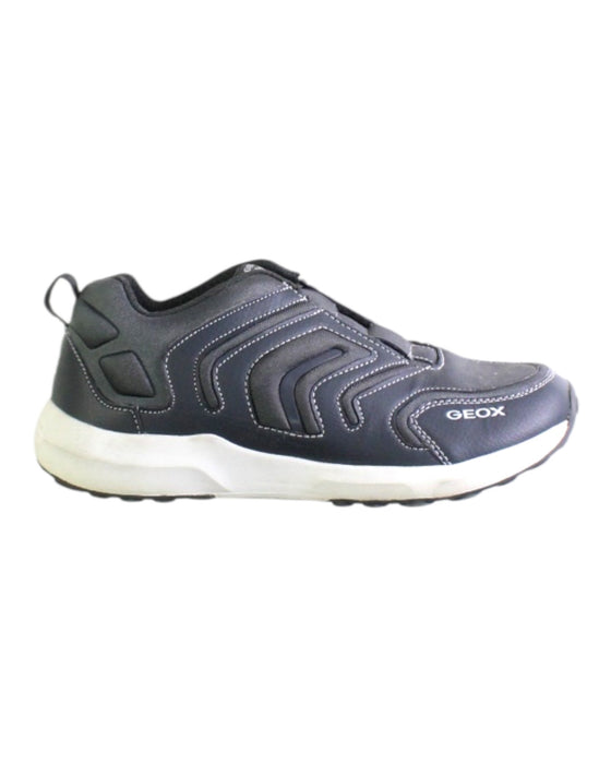A Navy Sneakers from Geox in size 11Y for boy. (Front View)