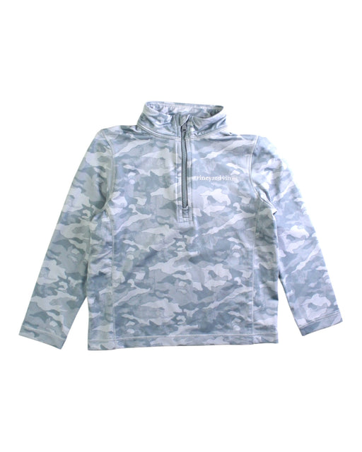 A Grey Active Tops from Vineyard Vines in size 3T for boy. (Front View)
