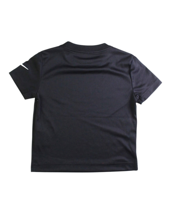 A Black Short Sleeve T Shirts from Nike in size 12-18M for boy. (Back View)