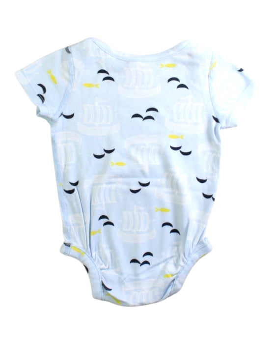 A White Short Sleeve Bodysuits from Hanna Andersson in size 3-6M for boy. (Back View)