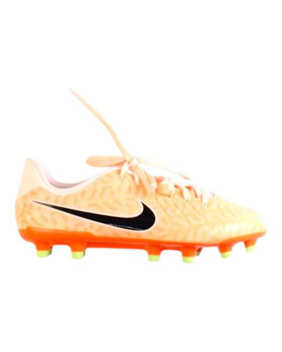 A Peach Cleats/Soccer Shoes from Nike in size 12Y for neutral. (Front View)