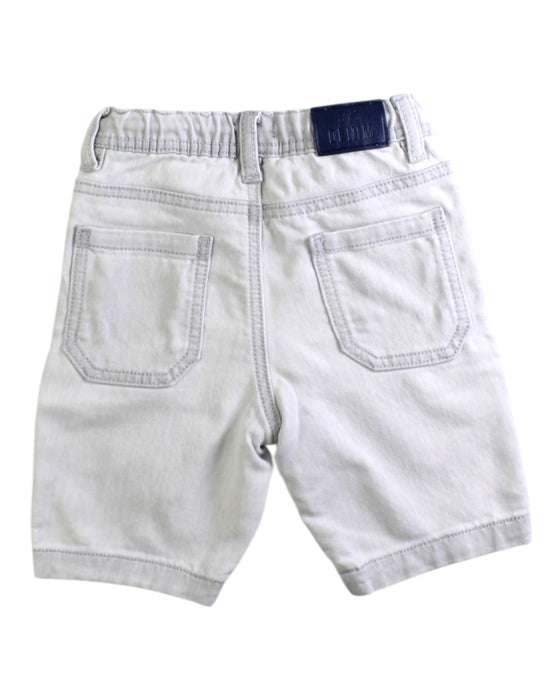 A White Shorts from IKKS in size 4T for boy. (Back View)