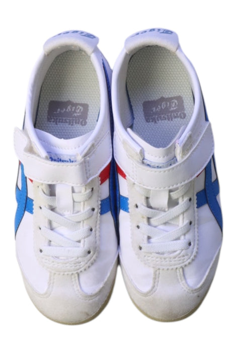 A White Sneakers from Onitsuka Tiger in size 5T for boy. (Back View)