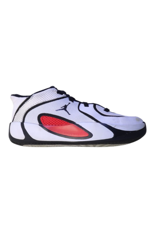 A Black Sneakers from Air Jordan in size 6T for boy. (Front View)