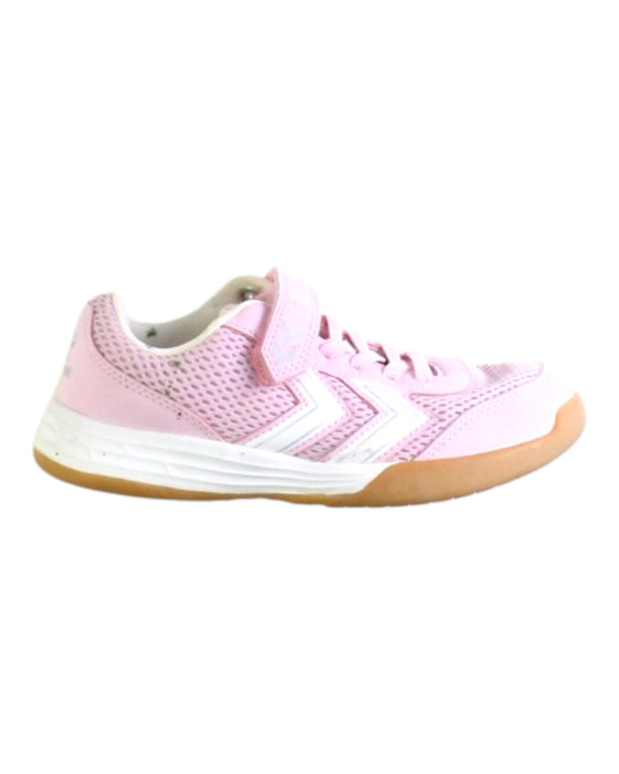 A Pink Sneakers from hummel in size 6T for girl. (Front View)