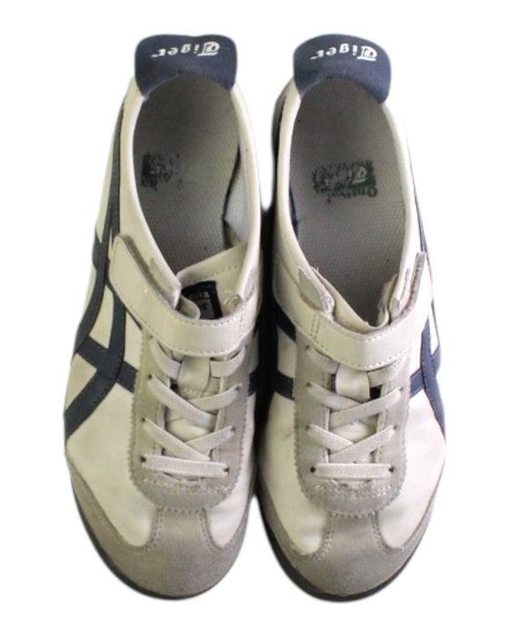 A Beige Sneakers from Onitsuka Tiger in size 10Y for neutral. (Back View)