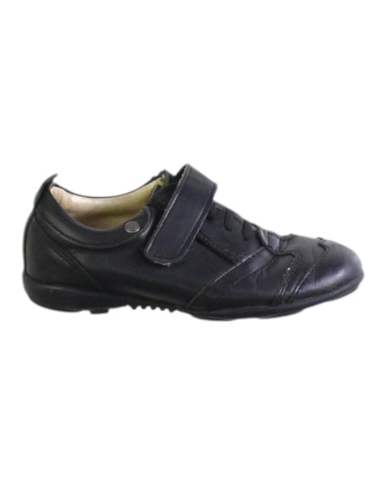 A Black Sneakers from Jacadi in size 5T for boy. (Front View)